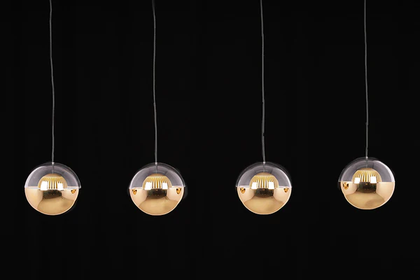 Linea Luxe – 4-Light Linear Chandelier in Shining Gold Finish