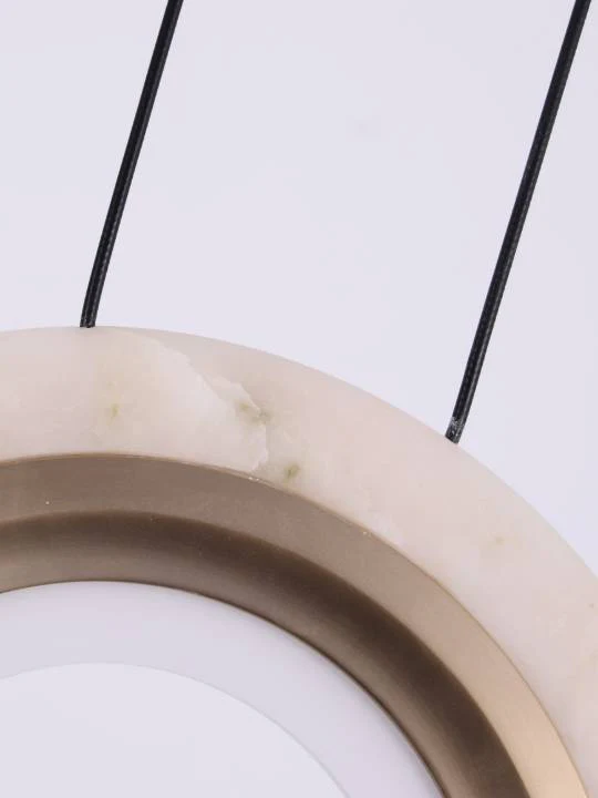 Alba Column – Vertical Alabaster Pendant in Matte Gold