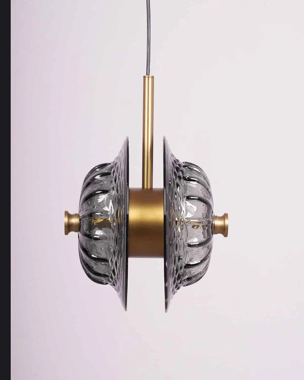 CrystalVeil Solo – Brushed Gold Pendant Light (3W)